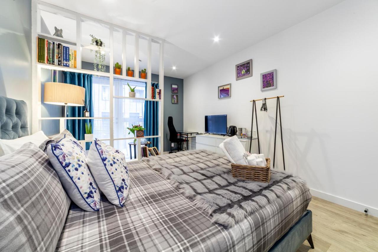 Séjour chez l'habitant Private Double Bd With Optional Balcony, 15 Mins To Cc
